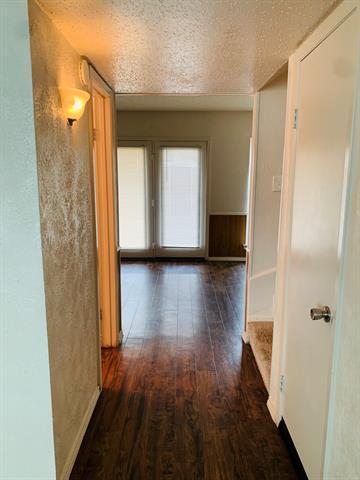 Building Photo - 327 Valley Park Dr