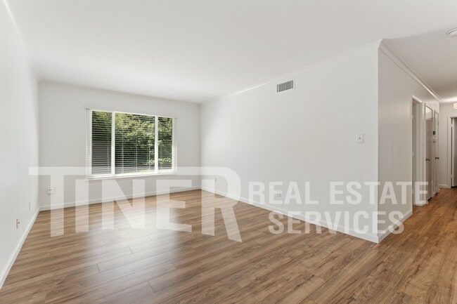 Foto del edificio - 6000 Coyle Ave