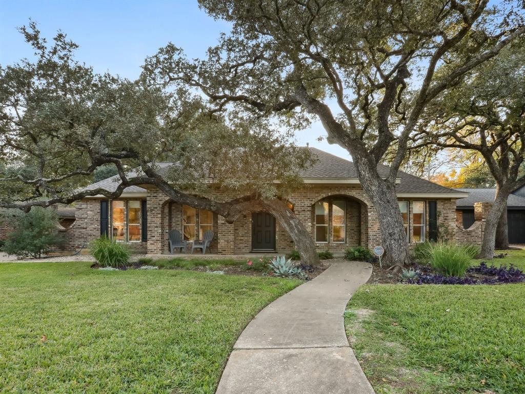 Primary Photo - 7004 Bent Oak Cir