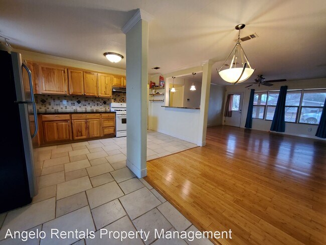 Building Photo - 3 br, 2 bath House - 306 River Oaks