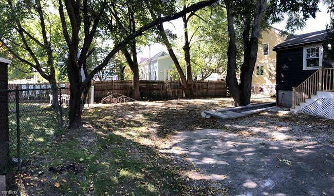 Building Photo - 3 br, 2 bath House - 450 Franklin St