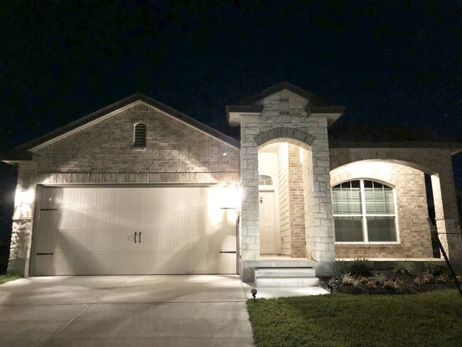 Foto del edificio - Beautiful 3 Bedroom House