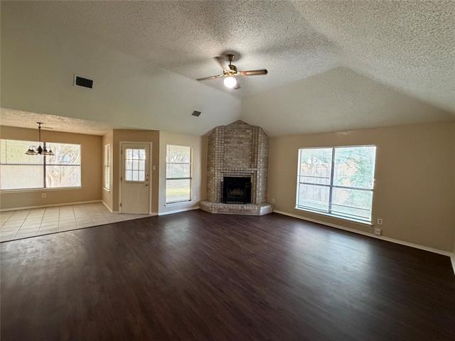 Foto del edificio - 1221 Castleman Dr