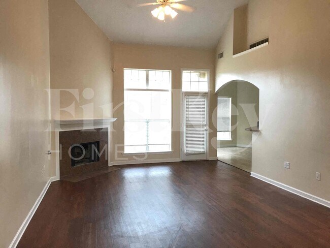 Foto del edificio - 7142 Queens Crown Ct