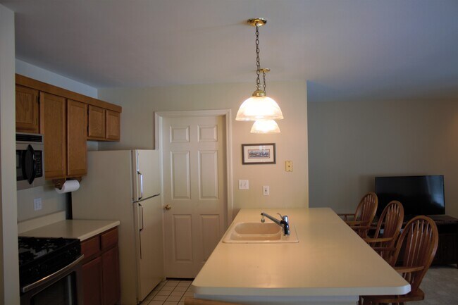 Kitchen - 510 Geneva National Ave N