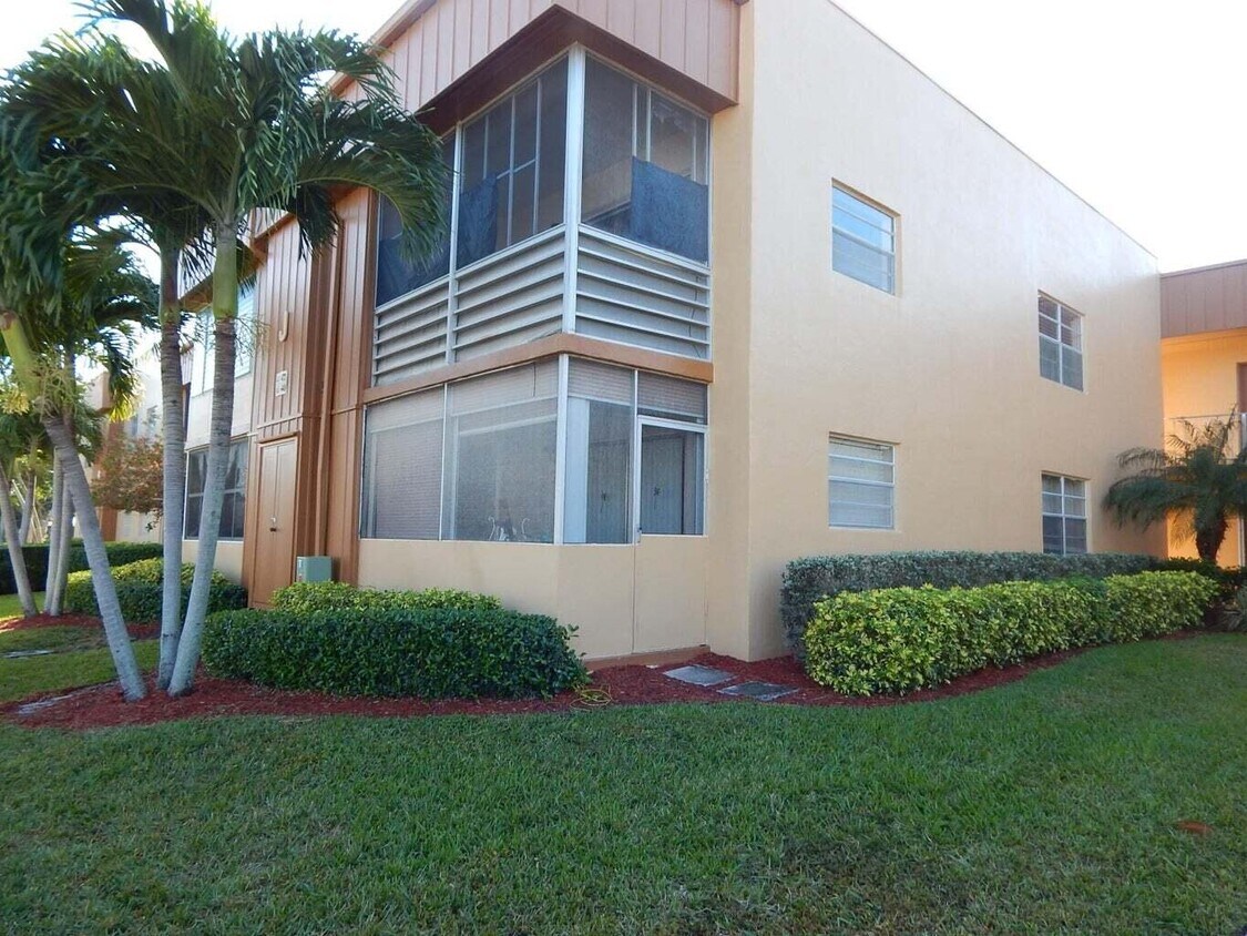 449 Flanders I Unit 449, Delray Beach, FL 33484 Condo for Rent in Delray Beach, FL