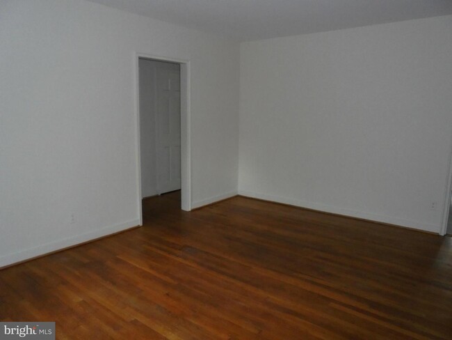 Building Photo - 316 Ashby St