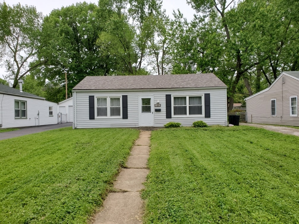 23 Rissant Dr, Florissant, MO 63031 House Rental in Florissant, MO