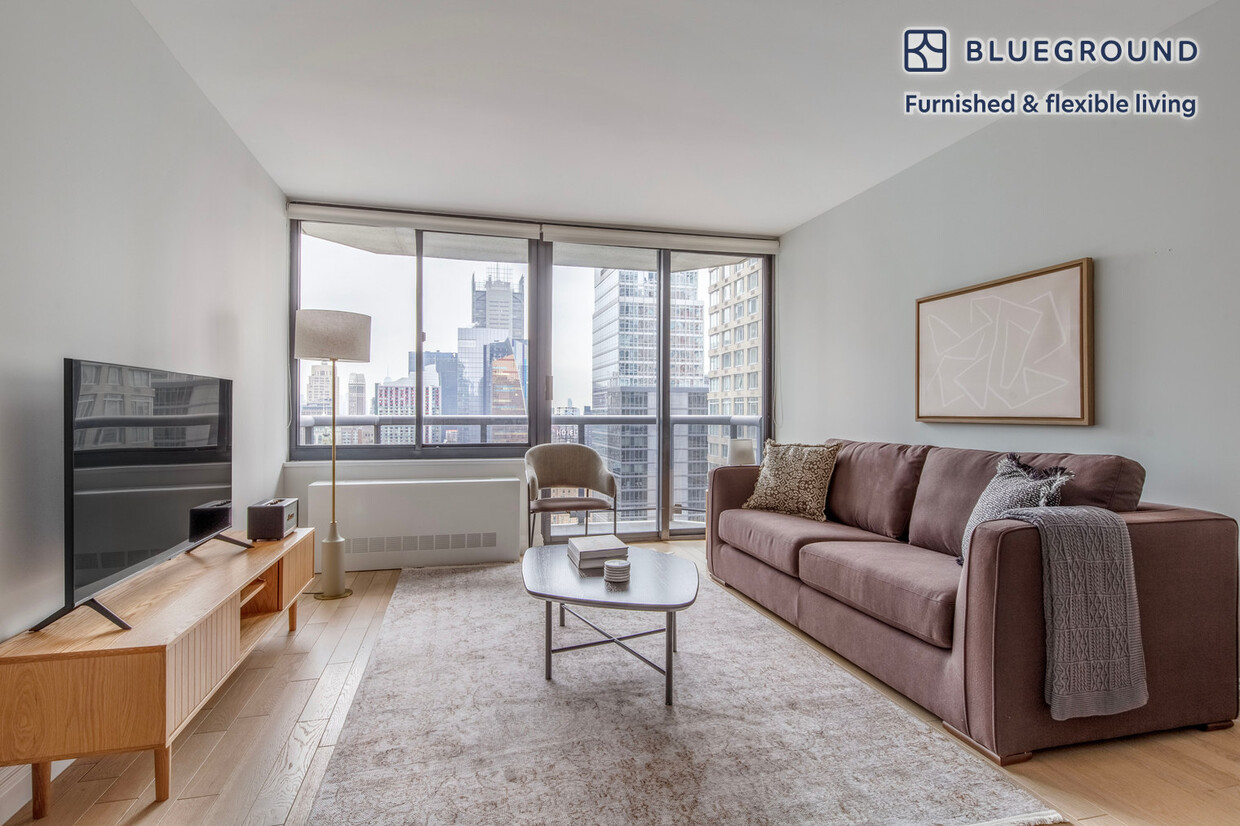 Foto principal - 235 W 48th St