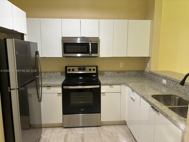 Foto del edificio - 1568 SE 26th St