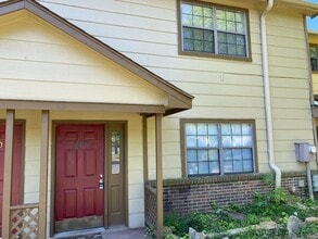 Building Photo - 448 Oakland Rd