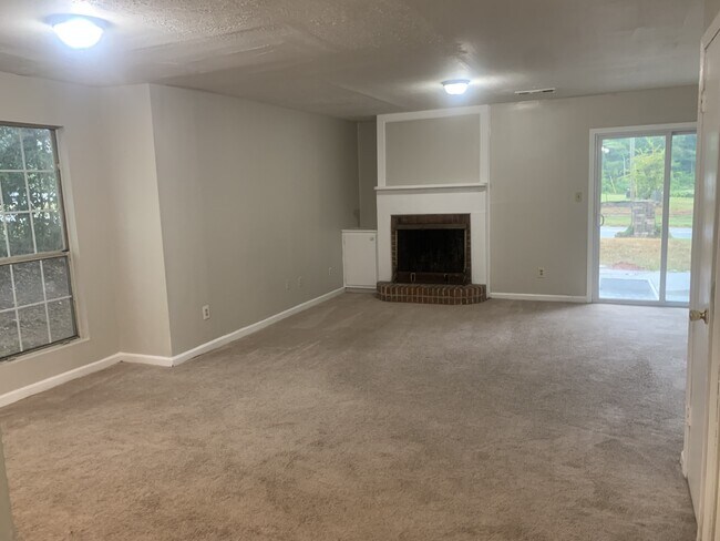 Foto del edificio - 2644 WMS Grant Reynolds Rd