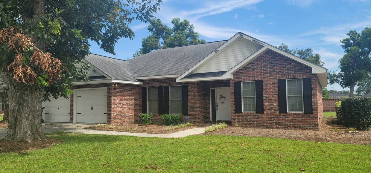 12 Grove Cir, Statesboro, GA 30458 House Rental in Statesboro, GA
