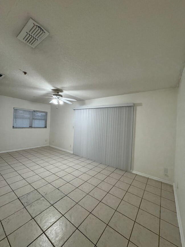 Building Photo - 3111 Eleuthera Ln