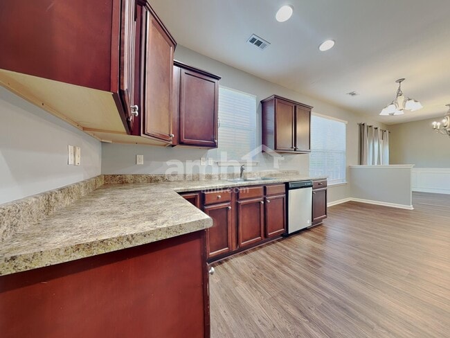 Building Photo - 2400 Ancient Oak Ln