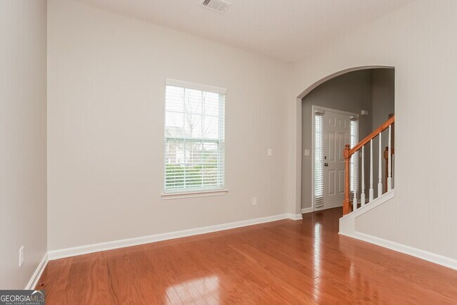 Building Photo - 570 Tuscan Cove