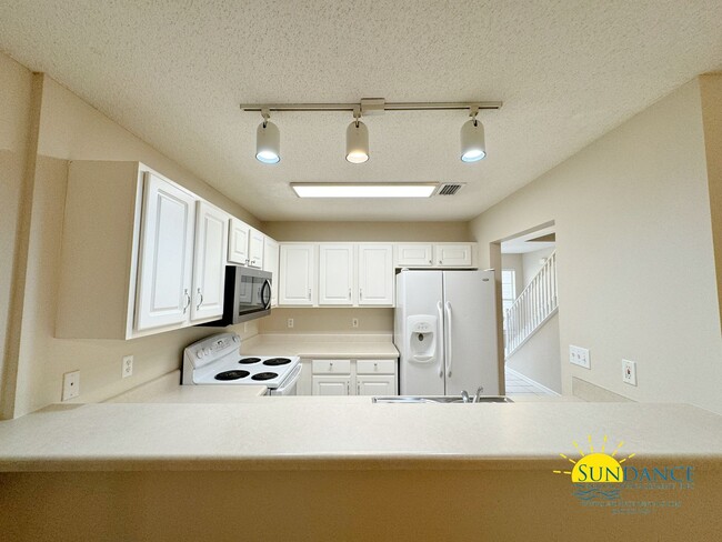 Building Photo - Beautiful 2 Bedroom Home in Fort Walton Be...