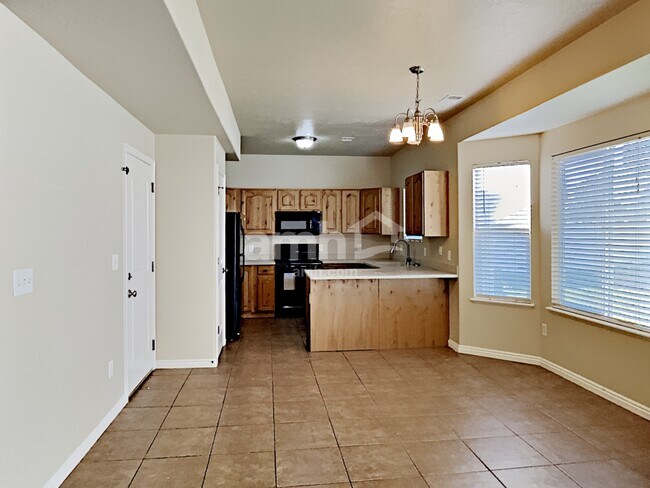 Building Photo - 5708 Plumbago Ave