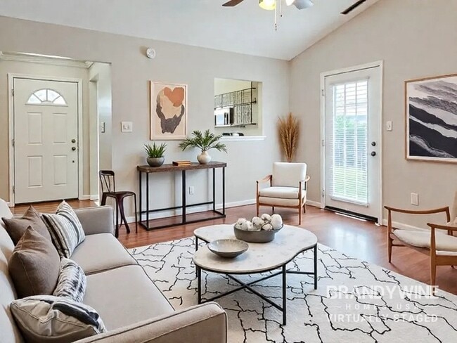 Building Photo - 460 Polk Manor Dr