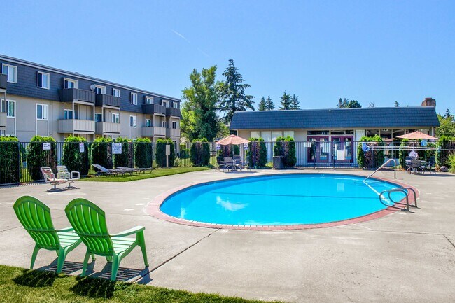 Piscina - 22440 Benson Rd SE