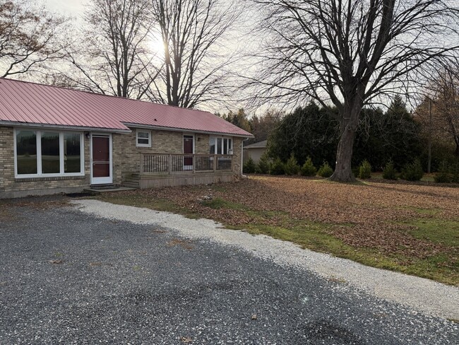 Photo du bâtiment - 2139 London Line