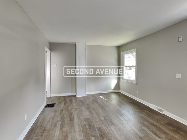 Building Photo - 536 E Epworth Ave