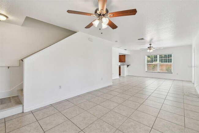 Foto del edificio - 587 Shady Grove Dr