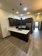 Building Photo - 409 W Norfolk Ave
