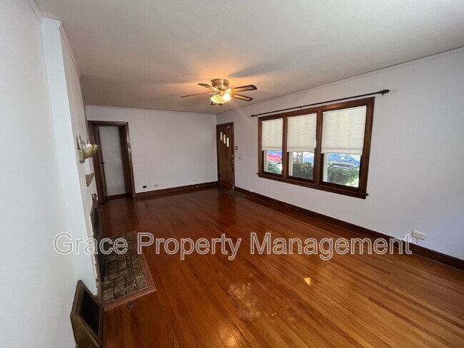 Building Photo - 343 S Clarkson St