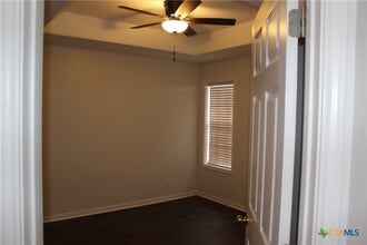 Building Photo - 504 Vista Cove