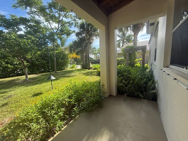 Foto del edificio - 620 NE 12th Ave