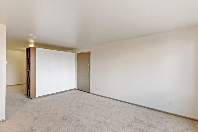 Building Photo - 5625 15th Ave NE