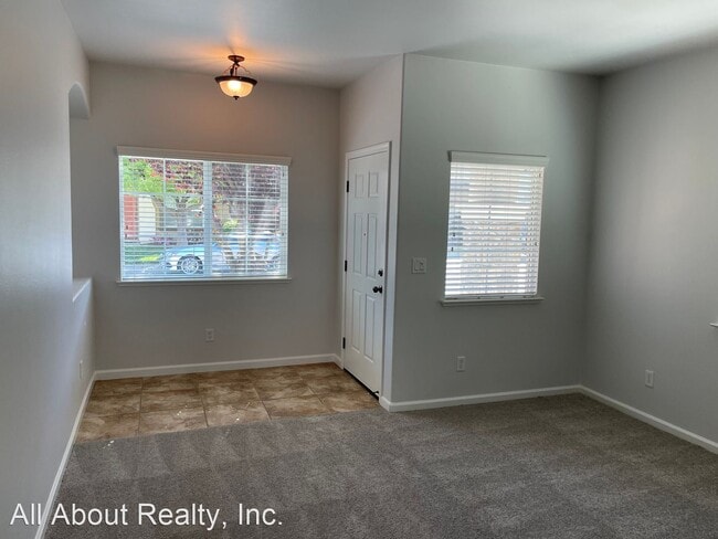 Building Photo - 3 br, 2.5 bath House - 1548 BLUE RAVEN STREET