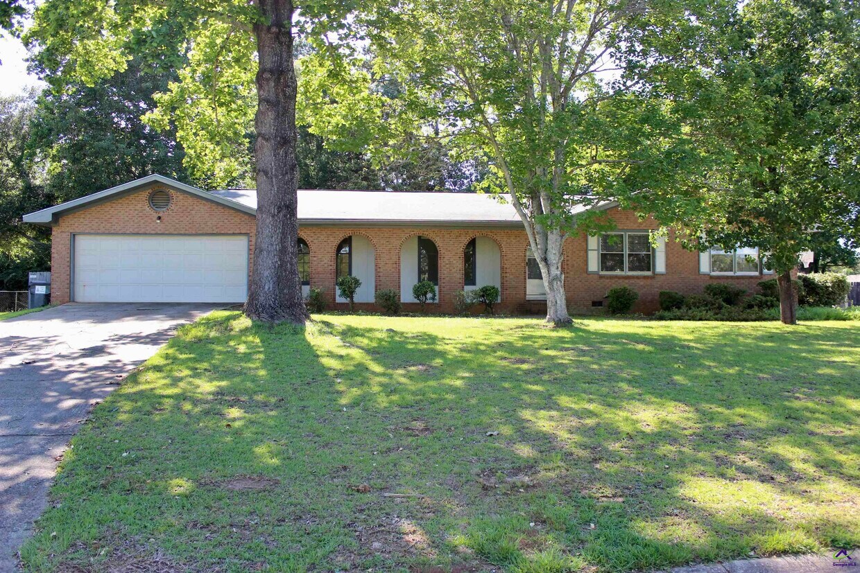 Foto principal - 1004 Ridge Cir S
