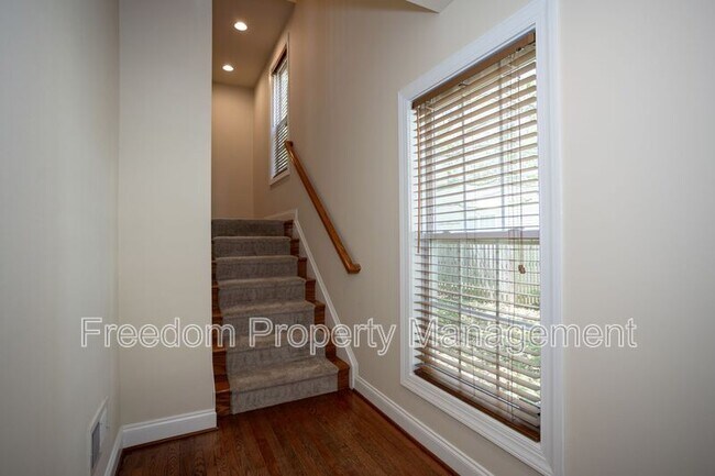 Foto del edificio - 16021 Pitner St