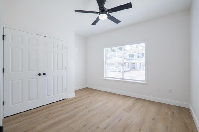 Building Photo - Vita at Sustella