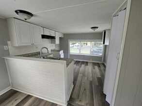 Building Photo - 1325 Wenlon Dr