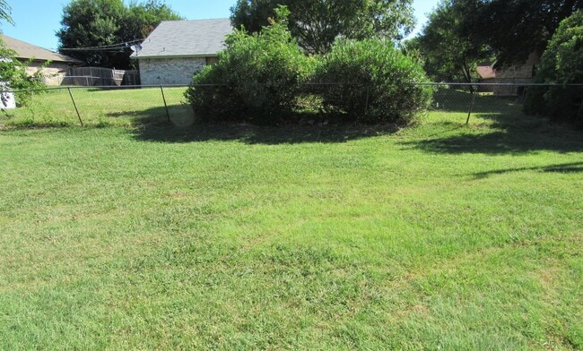 Building Photo - 207 E Hogan Dr