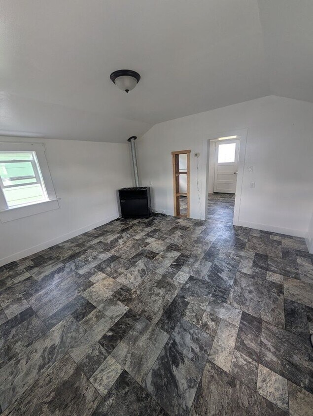 Foto del edificio - 1 Bed, 1 Bath Home in Absarokee