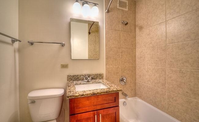 Building Photo - 1360 N Lake Shore Dr
