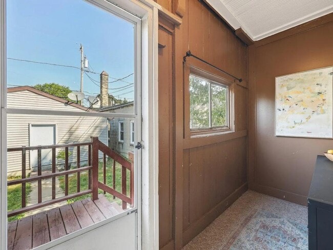 Building Photo - 3672 E Munkwitz Ave