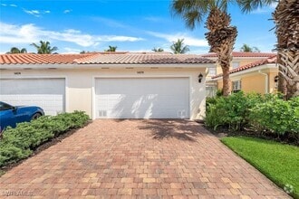 Building Photo - 14676 Escalante Way
