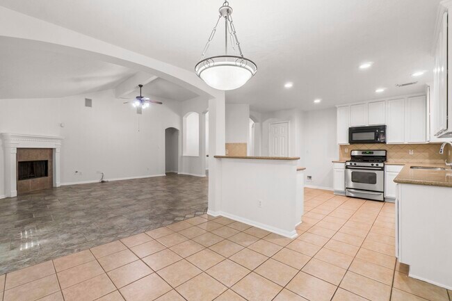 Foto del edificio - 255 Genesee Ridge Ct