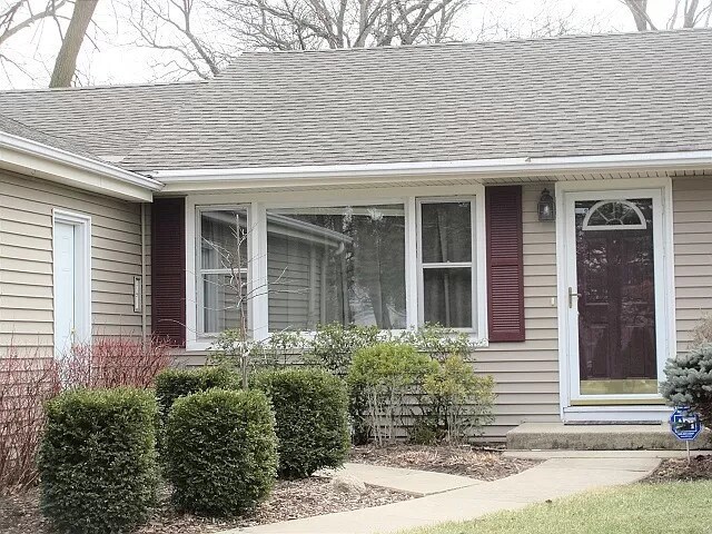 Building Photo - 747 E Grant Hwy