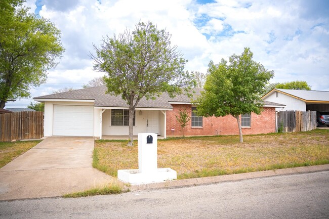 Building Photo - 1512 Ave U