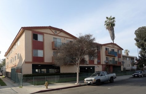 Building Photo - 1131 Elden Ave