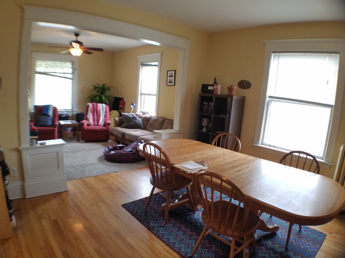 Primary Photo - 3017 Fremont Ave S