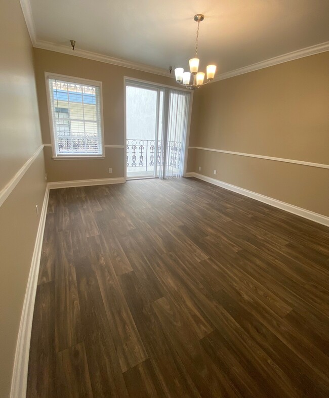 Living room - Clarendon House