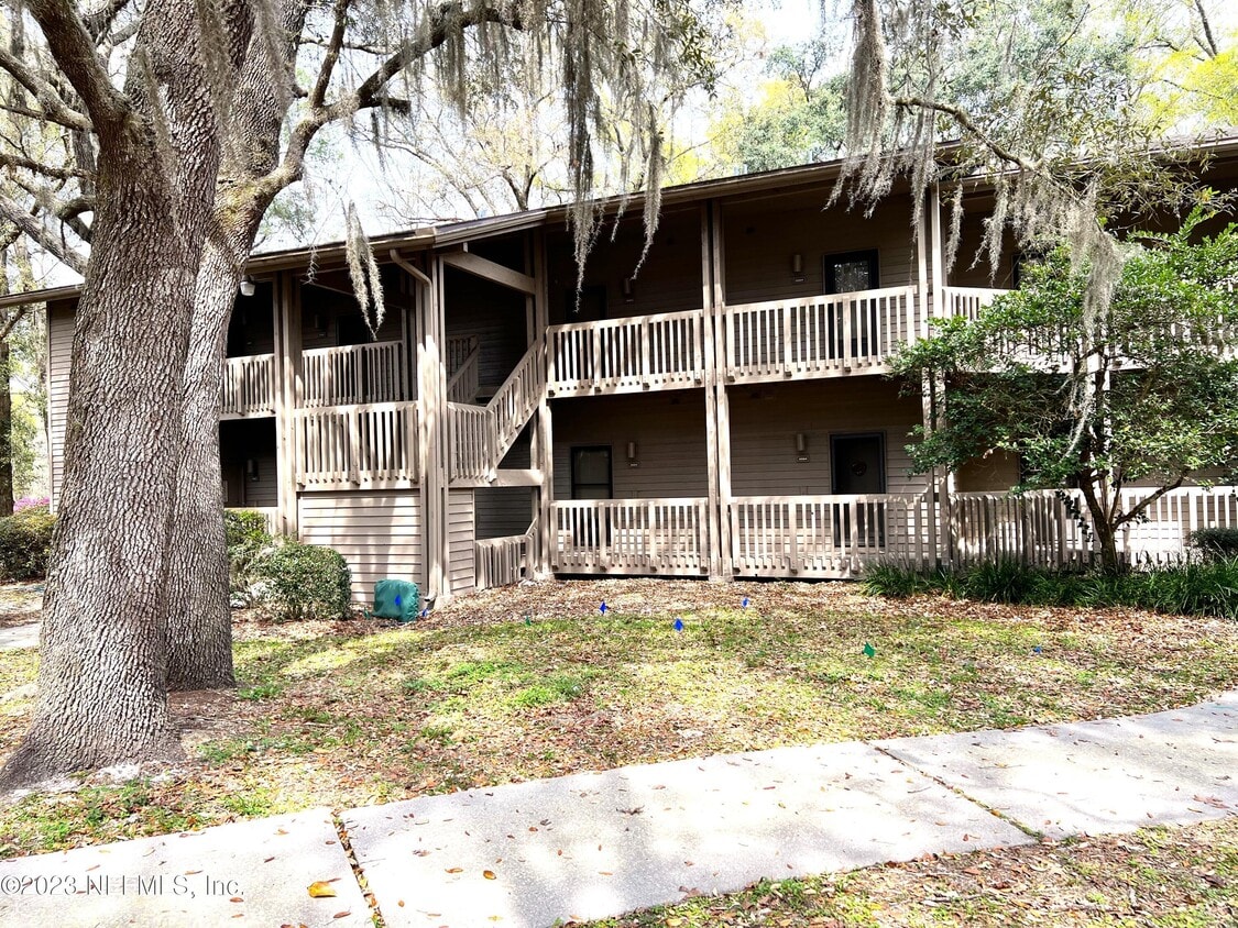 Primary Photo - 3155 Ravines Rd