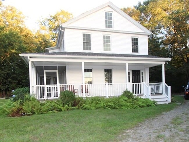 Building Photo - 5 Pleasant St